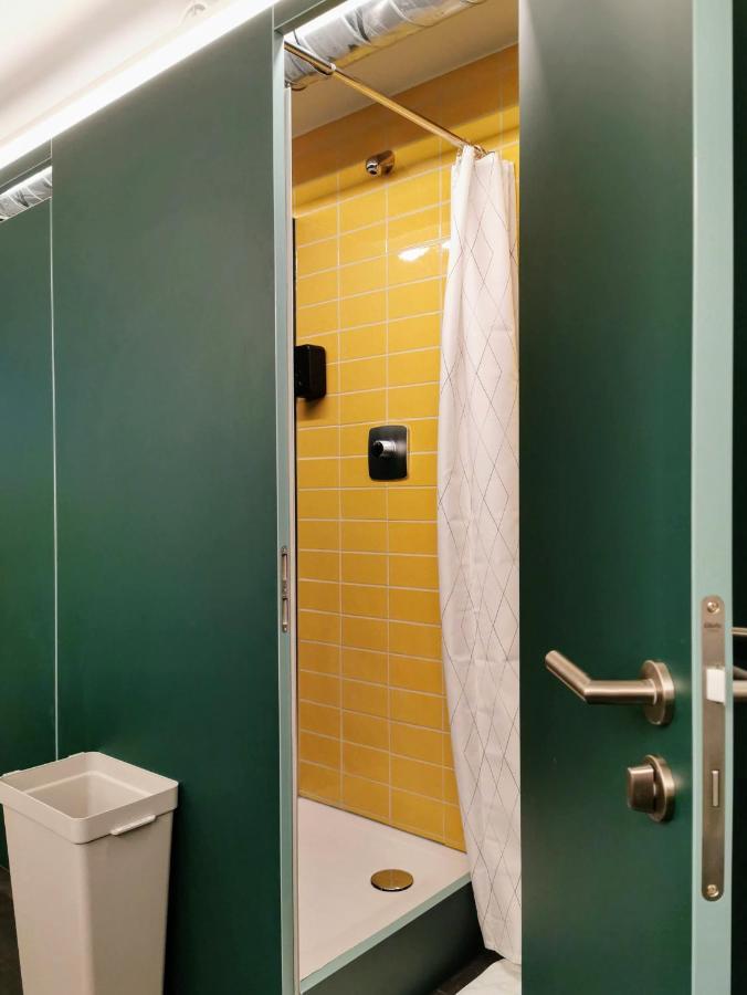 Green Marmot Capsule Hotel Zuerich Екстериор снимка