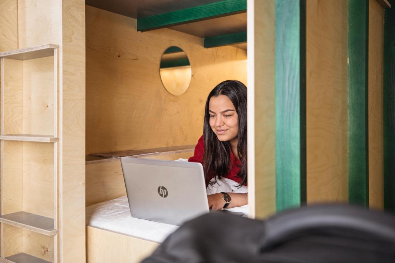 Green Marmot Capsule Hotel Zuerich Екстериор снимка