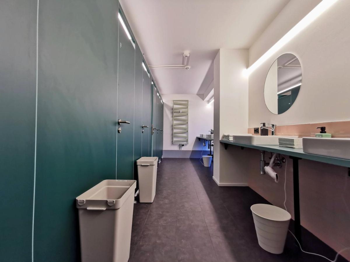 Green Marmot Capsule Hotel Zuerich Екстериор снимка