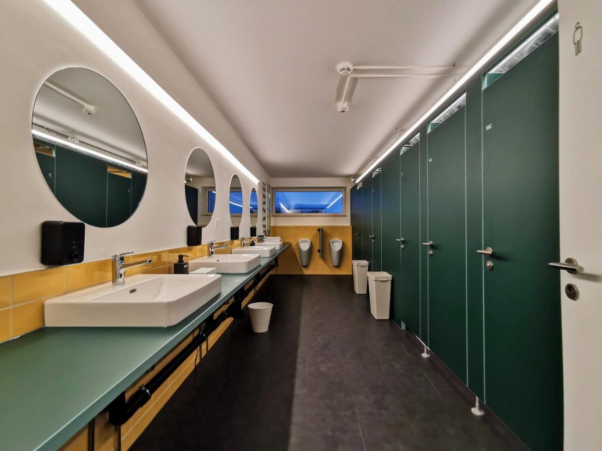 Green Marmot Capsule Hotel Zuerich Екстериор снимка